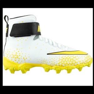 🛑SOLD- Nike football cleats boy size 1.5